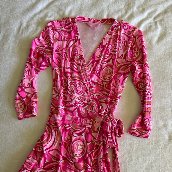 MOVING SALE: Lilly Pulitzer Karlie Wrap Romper in Mango Salsa size XS - Picture 3 of 6